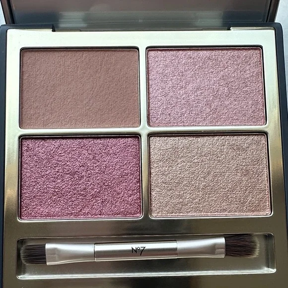 Pro Artist Round of Applause Eyeshadow Palette - Picture 5 of 6